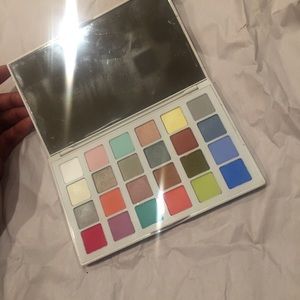 sephora x pantone universe palette